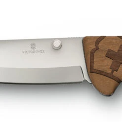 Victorinox Evoke Wood Lockblade Swiss Army Knife With Clip -Blade HQ SA09415D630 Victorinox Evolve Wood Thumb Stud Detail