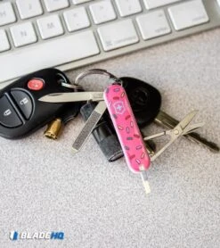 Victorinox Classic SD Swiss Army Knife Blade HQ Dessert Warrior Donut -Blade HQ Victorinox Classic SD Swiss Army Knife Blade HQ Dessert Warrior BHQ 115113 kp desk web