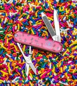 Victorinox Classic SD Swiss Army Knife Blade HQ Dessert Warrior Donut -Blade HQ Victorinox Classic SD Swiss Army Knife Blade HQ Dessert Warrior BHQ 115113 kp sprink web